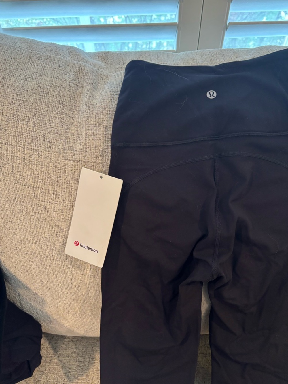 Lululemon women’s Legging Groove SHR Flare Pant Nulu size 2 black - Picture 4 of 4